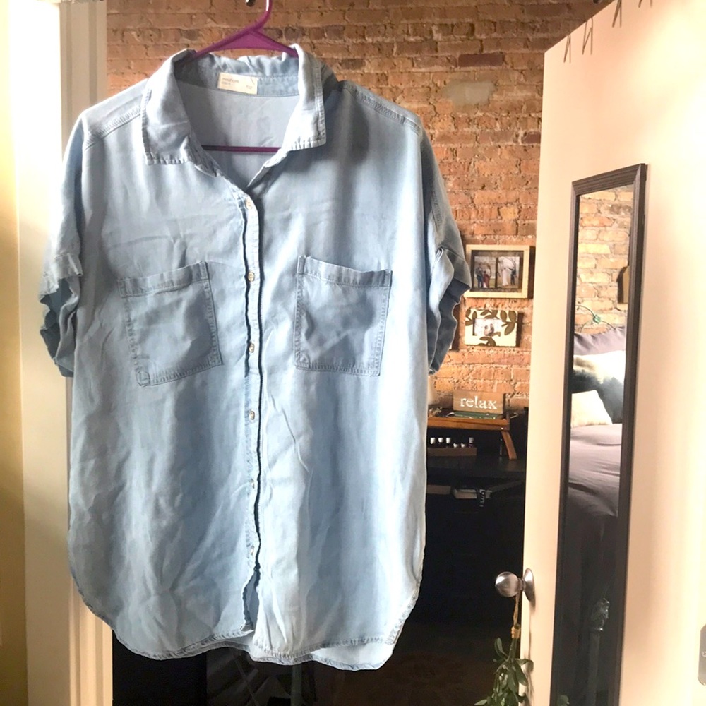 Relaxed fit boyfriend tee in denim